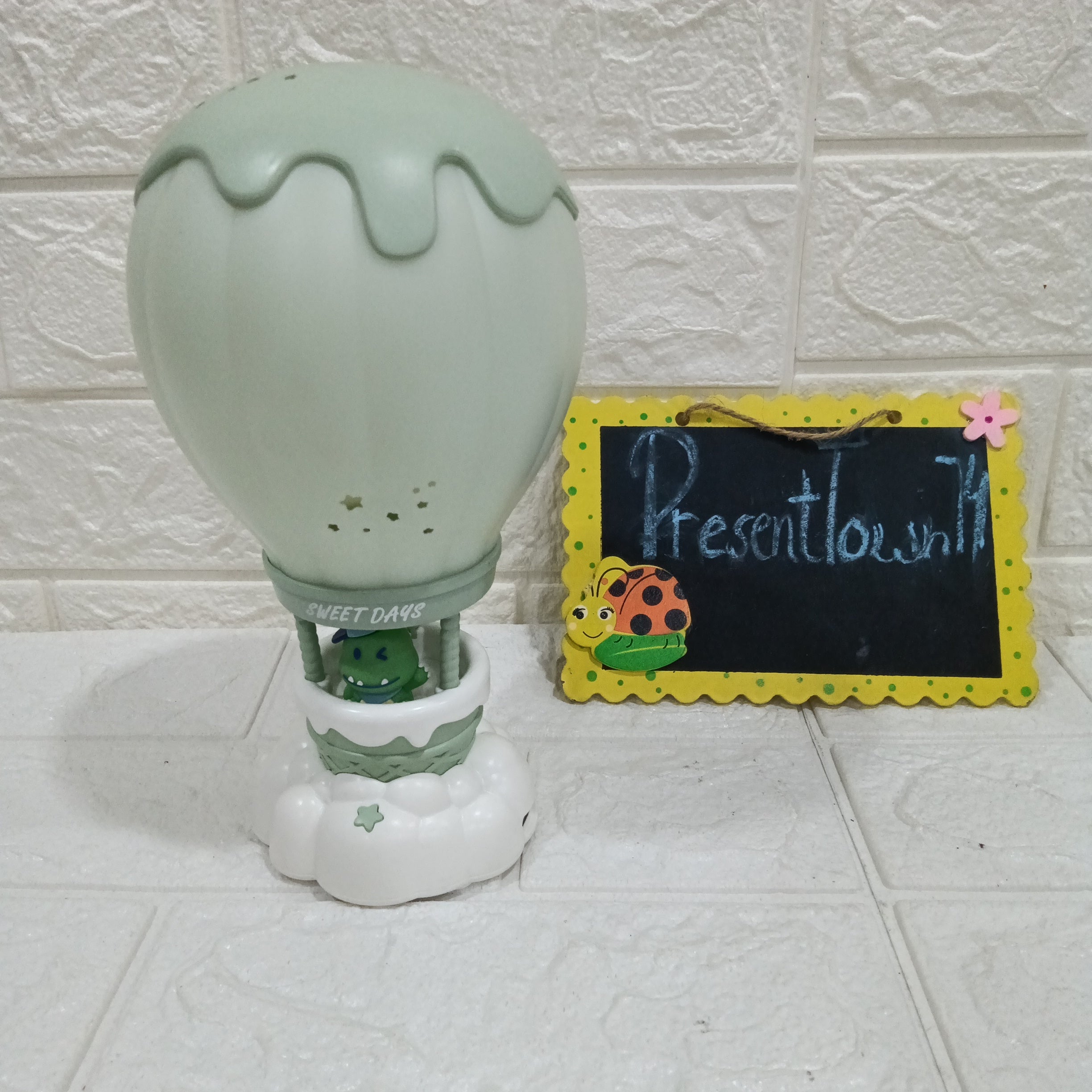 Elegant & Modern Parashute Lamp